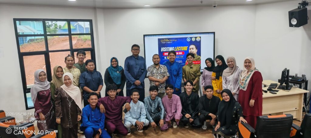 Foto bersama kuliah tamu